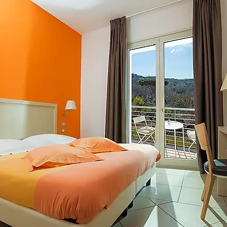 De Maria House Bed & Breakfast 4*