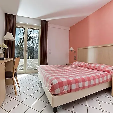 Отель De Maria House 4*