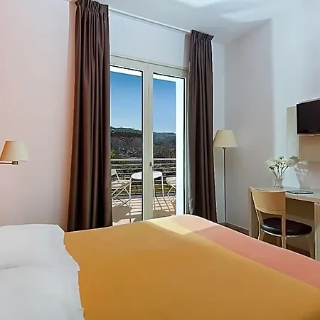 De Maria House Acomodação com café da manhã  4*